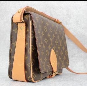 Authentic Louis Vuitton Crossbody